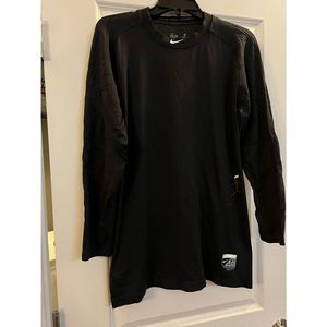 Nike pro combat dri fit size large